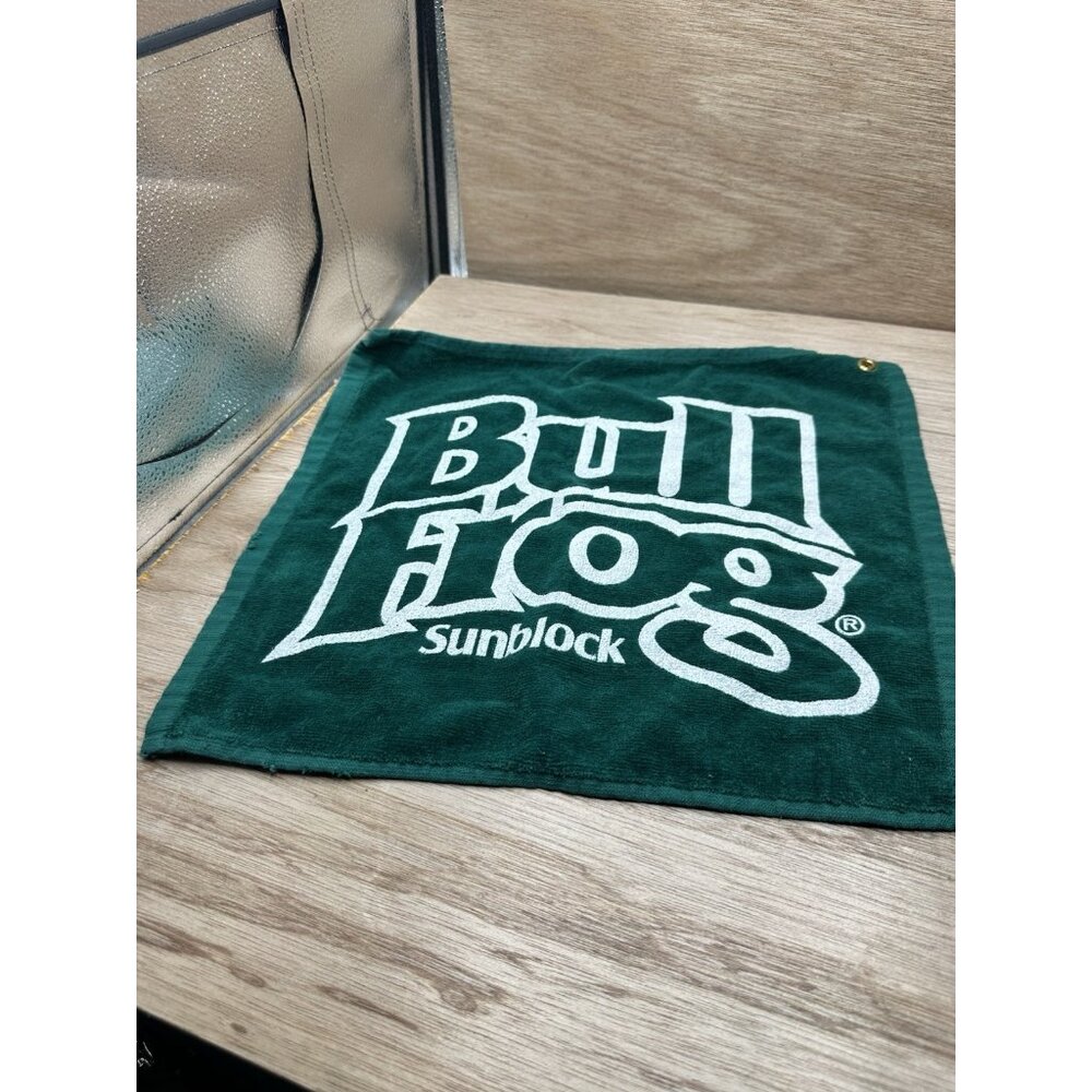 Bull Frog Sunblock Golf Towel